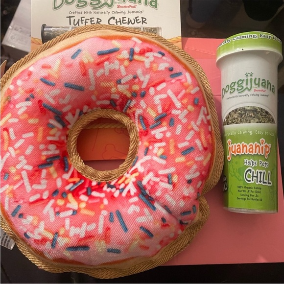 Doggijuana Donut Tuffer Chewer Toy - Picture 10 of 12